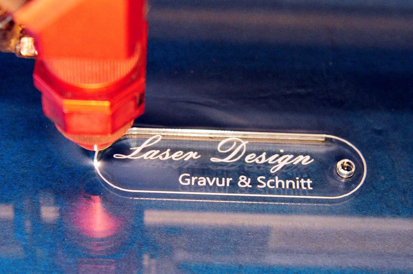 Laser Design Wortmarke als graviertes Werkstück